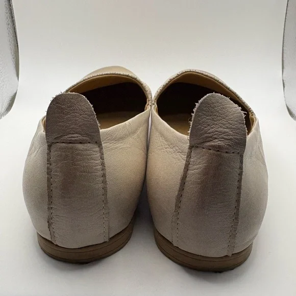 Bueno Women's Beige and Taupe Loafers - Picture 7 of 10